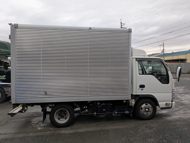 いすゞ ｴﾙﾌ ｱﾙﾐﾊﾞﾝ 標準 10尺 ｽﾑｰｻｰEx 車両総重量5ｔ未満6