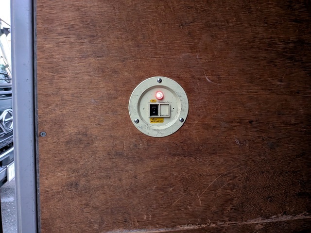 いすゞ ｴﾙﾌ ｱﾙﾐﾊﾞﾝ 標準 10尺 ｽﾑｰｻｰEx 車両総重量5ｔ未満11