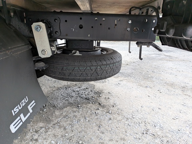 いすゞｴﾙﾌ 平ﾎﾞﾃﾞｨ 4ﾅﾝﾊﾞｰ ﾌﾗｯﾄﾛｰ 5MT 最大積載量1550㎏9