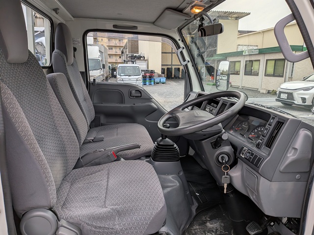 いすゞｴﾙﾌ 平ﾎﾞﾃﾞｨ 4ﾅﾝﾊﾞｰ ﾌﾗｯﾄﾛｰ 5MT 最大積載量1550㎏10