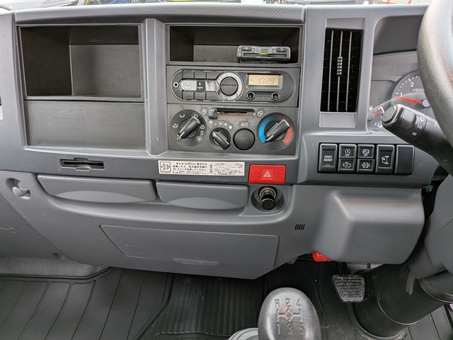 いすゞｴﾙﾌ 平ﾎﾞﾃﾞｨ 4ﾅﾝﾊﾞｰ ﾌﾗｯﾄﾛｰ 5MT 最大積載量1550㎏11