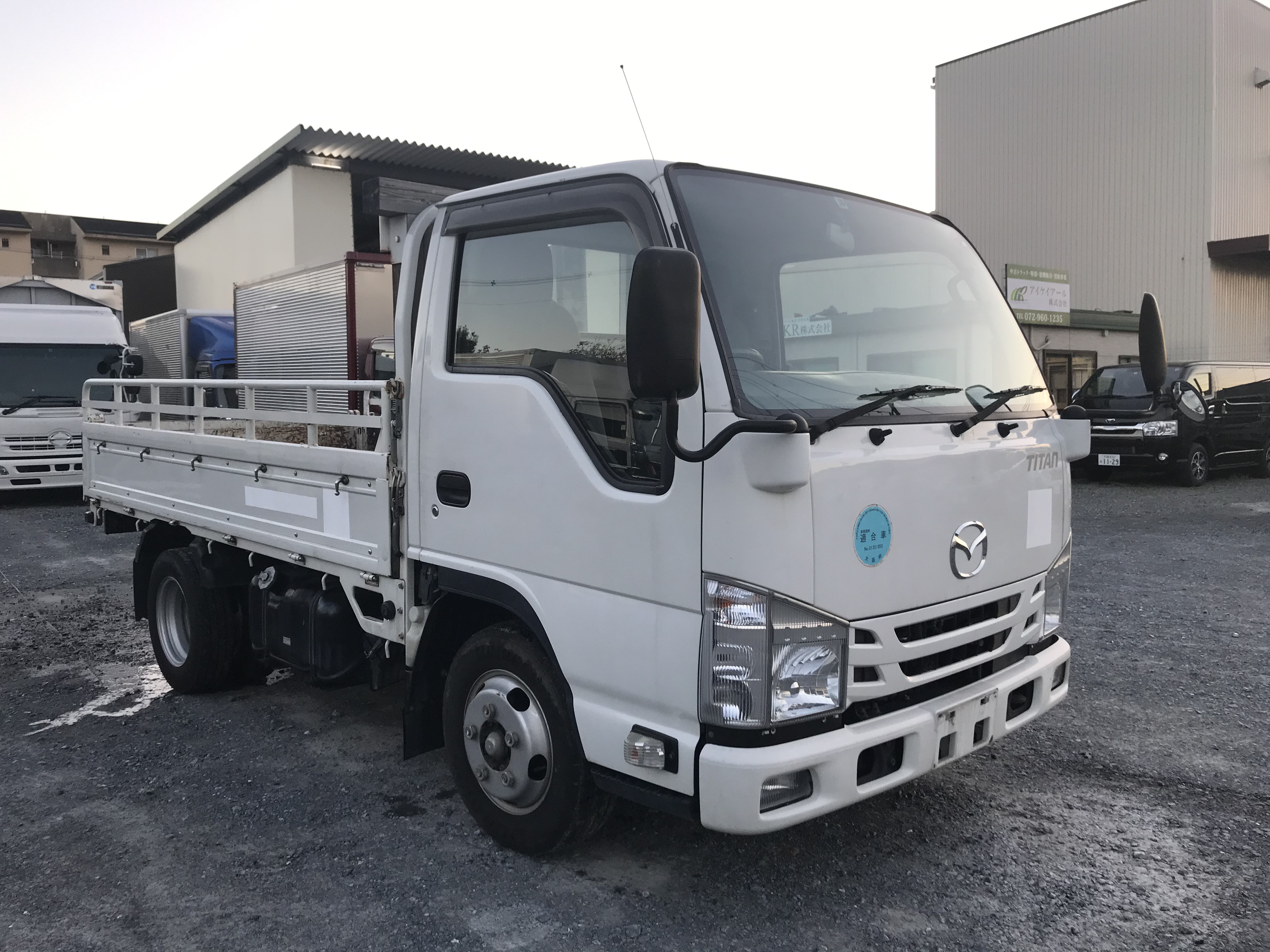 H27年 Trg Ljr85a 2トン 平ボディ フルフラットロー 中古トラック販売 中古 トラック 建設重機の高価買取ならアイケイアール株式会社で検索 H27年 Trg Ljr85a 2トン 平ボディ フルフラットロー 中古トラック販売 中古 トラック 建設重機の高価買取ならアイケイアール株式会社で検索