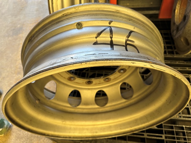 中古スチールホイール TOPY 22.5ｘ7.50P  10穴 ISO規格 １本1