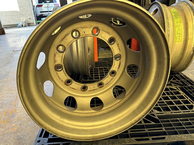 中古スチールホイール TOPY 22.5ｘ7.50P  10穴 ISO規格 １本3