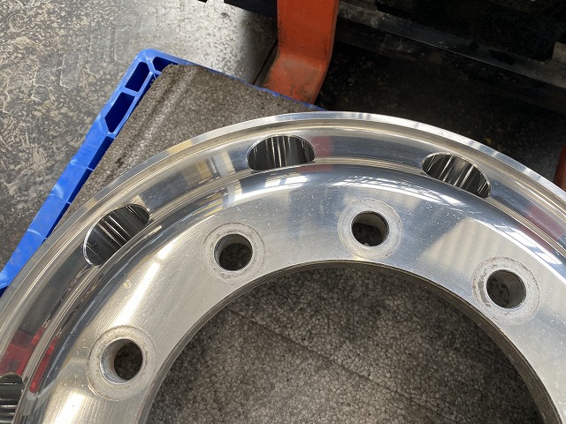 住金製 アルミホイール ISO規格 22.5×9.00 175 10穴 | パーツ販売 