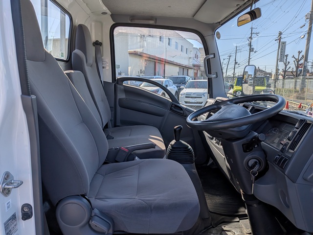 いすゞ ｴﾙﾌ ｱﾙﾐﾌﾞﾛｯｸ 標準 ﾛﾝｸﾞ ﾌﾙﾌﾗｯﾄﾛｰ 5MT GVW5t未満7