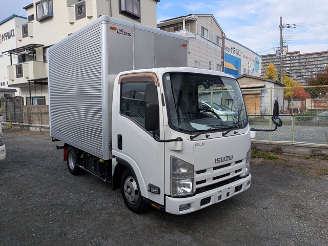 いすゞ ｴﾙﾌ ｱﾙﾐﾊﾞﾝ 標準 10尺 5MT 109千㎞3