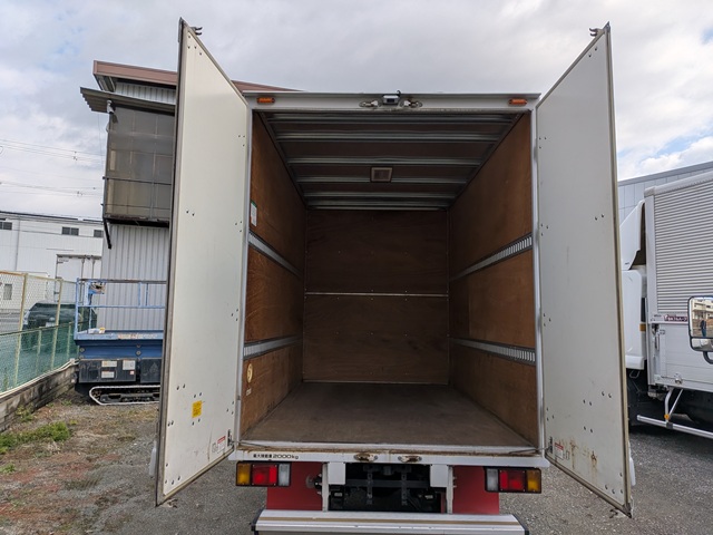 いすゞ ｴﾙﾌ ｱﾙﾐﾊﾞﾝ 標準 10尺 5MT 109千㎞6