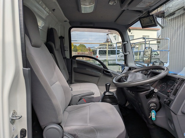 いすゞ ｴﾙﾌ ｱﾙﾐﾊﾞﾝ 標準 10尺 5MT 109千㎞10