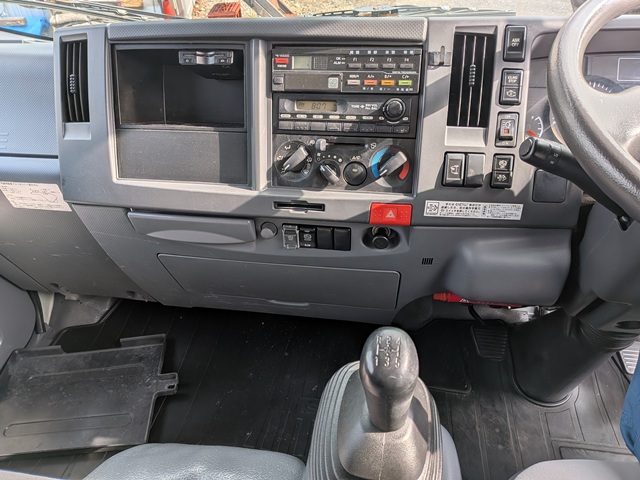 いすゞ ｴﾙﾌ ｱﾙﾐﾊﾞﾝ 標準 10尺 5MT 109千㎞12