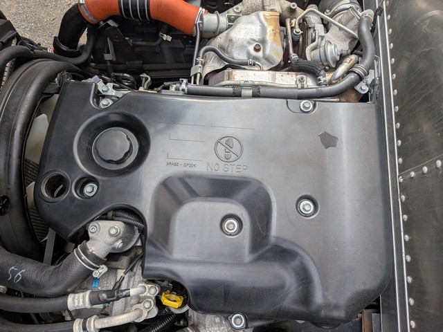 いすゞ ｴﾙﾌ ｱﾙﾐﾊﾞﾝ 標準 10尺 5MT 109千㎞16