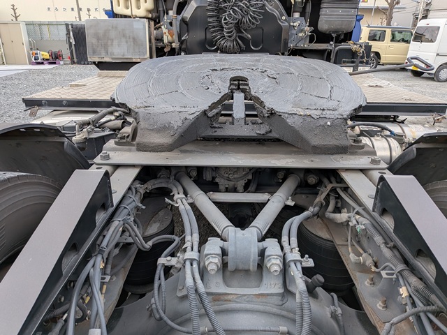 いすゞ ｷﾞｶﾞ ﾄﾗｸﾀ 7MT ｴｱｻｽ 第五輪荷重11500㎏ 400千㎞7