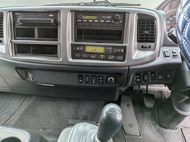 日野 ﾚﾝｼﾞｬｰ ｱﾙﾐｳｲﾝｸﾞ ﾊｲﾙｰﾌ 6MT ｴｱｻｽ12