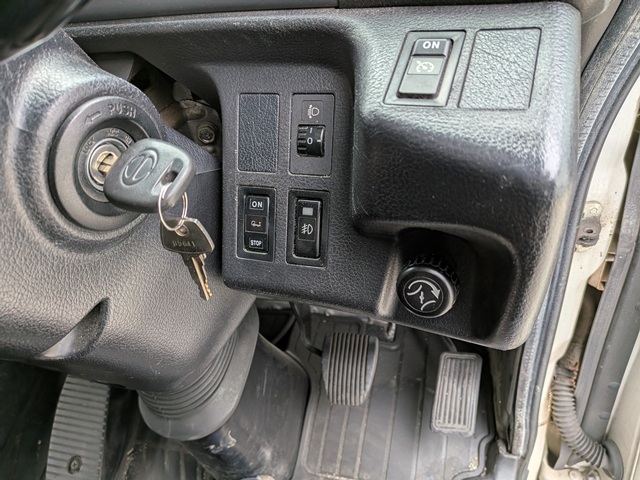 日野 ﾚﾝｼﾞｬｰ ｱﾙﾐｳｲﾝｸﾞ ﾊｲﾙｰﾌ 6MT ｴｱｻｽ14