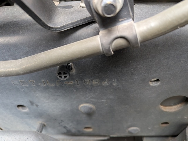 日野 ﾚﾝｼﾞｬｰ ｱﾙﾐｳｲﾝｸﾞ ﾊｲﾙｰﾌ 6MT ｴｱｻｽ19