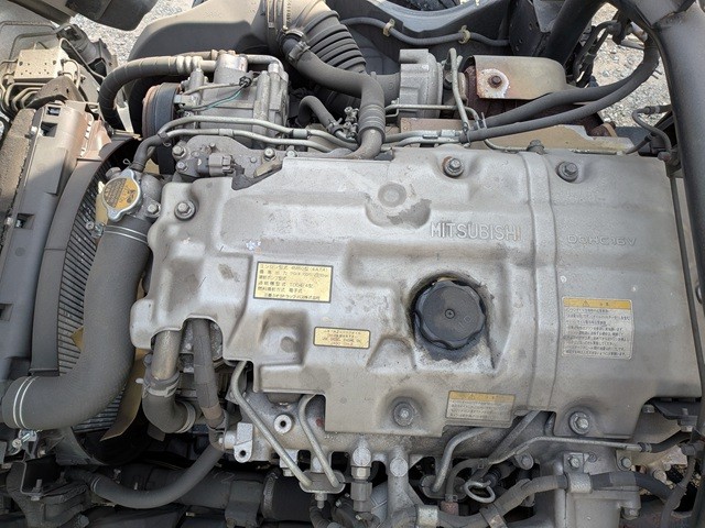 三菱 ｷｬﾝﾀｰ ｱﾙﾐﾊﾞﾝ ｻｲﾄﾞﾄﾞｱ付き 5MT 荷室高2265㎜　16