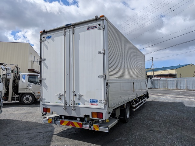 いすゞ ﾌｫﾜｰﾄﾞ ｱﾙﾐｳｲﾝｸﾞ ﾜｲﾄﾞ 6MT ﾘｰﾌｻｽ 371千㎞2
