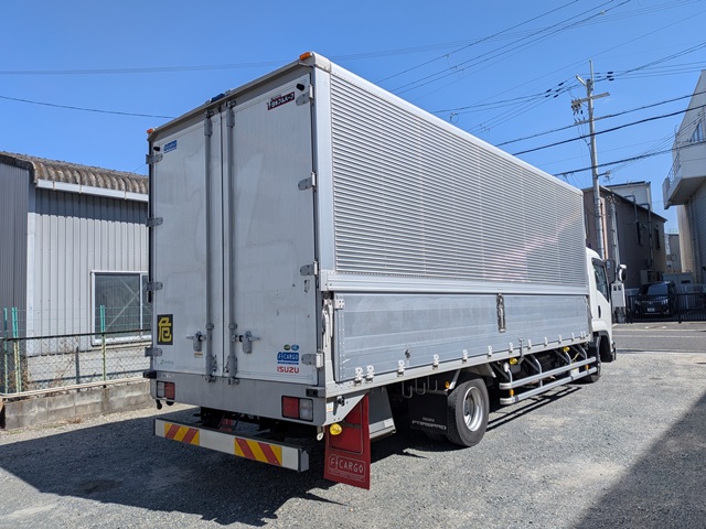 いすゞ ﾌｫﾜｰﾄﾞ ｱﾙﾐｳｲﾝｸﾞ ﾜｲﾄﾞ6MT ﾘｰﾌｻｽ 240PS 210千㎞2