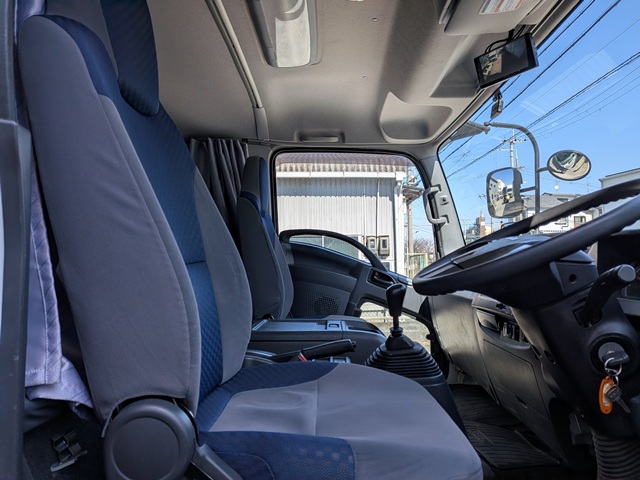 いすゞ ﾌｫﾜｰﾄﾞ ｱﾙﾐｳｲﾝｸﾞ ﾜｲﾄﾞ6MT ﾘｰﾌｻｽ 240PS 210千㎞12