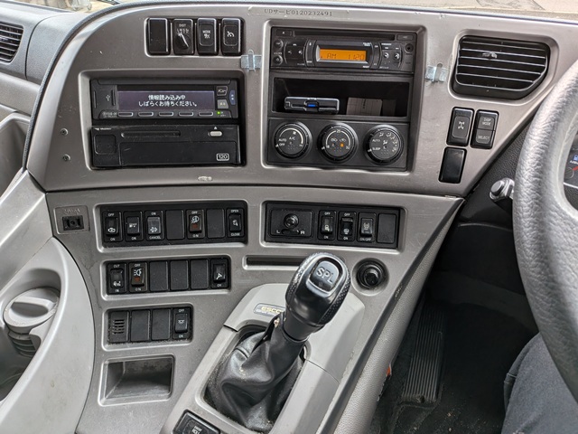 UDﾄﾗｯｸｽ ｸｵﾝ ｱﾙﾐｳｲﾝｸﾞ/防錆仕様 ﾊｲﾙｰﾌ ｴｽｺｯﾄ14