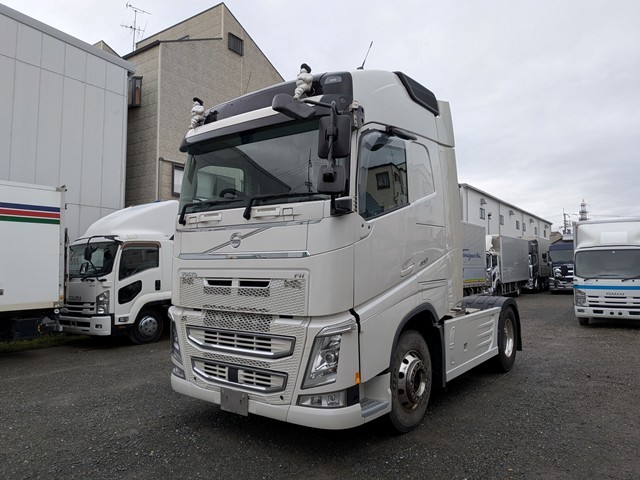 ﾎﾞﾙﾎﾞ ﾄﾗｸﾀ FH ｴｱｻｽ 第五輪荷重11.5t ﾌﾞﾀ鼻(電源ｺﾈｸﾀ)1