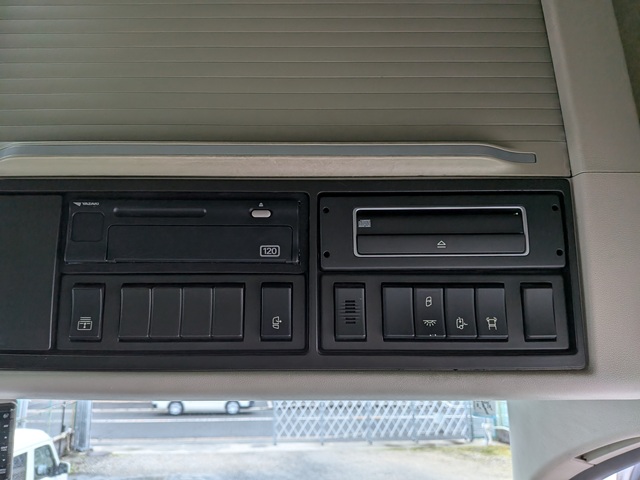 ﾎﾞﾙﾎﾞ ﾄﾗｸﾀ FH ｴｱｻｽ 第五輪荷重11.5t ﾌﾞﾀ鼻(電源ｺﾈｸﾀ)15