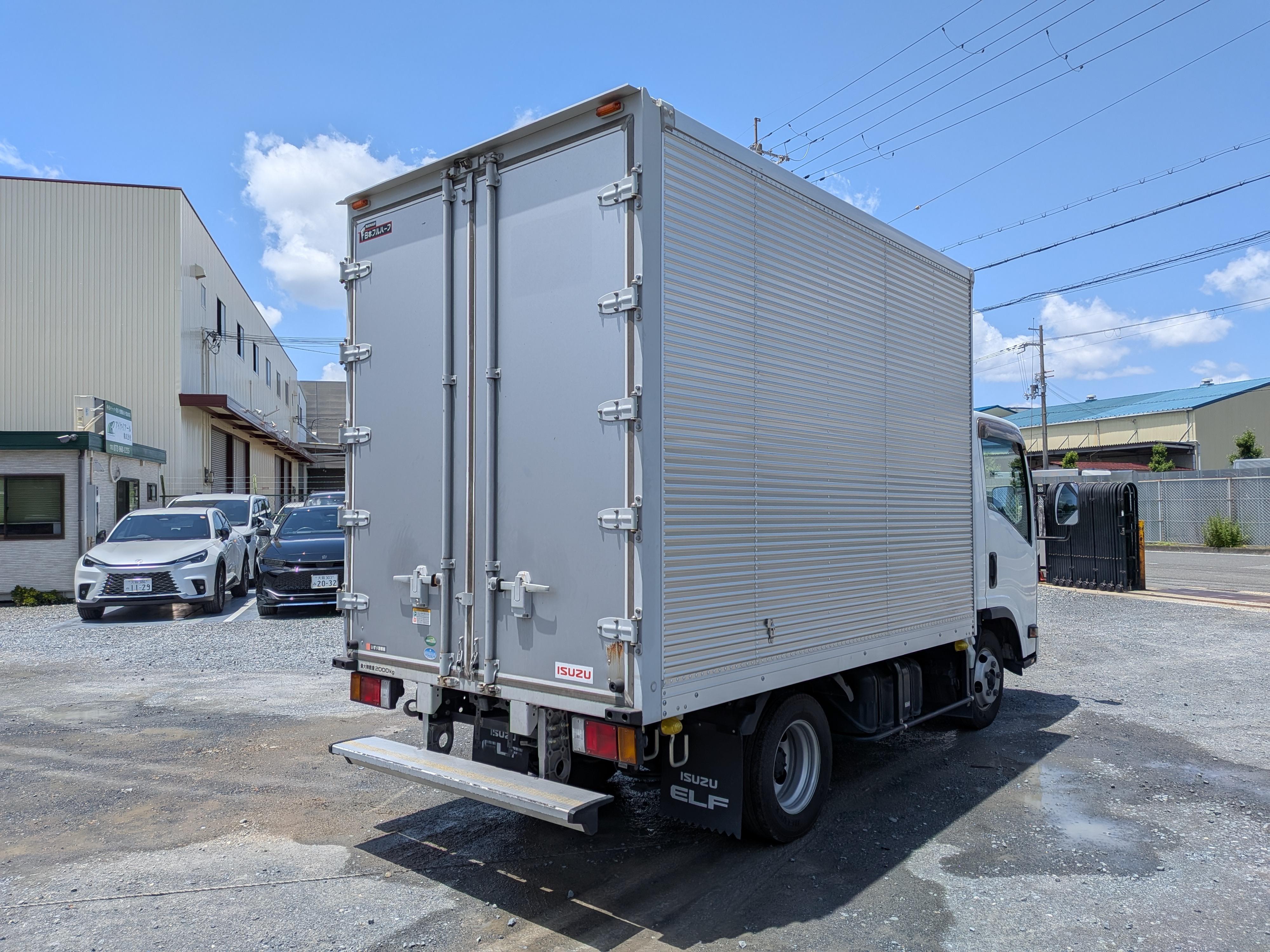 近日入庫予定！ いすゞ/ｴﾙﾌ ｱﾙﾐﾊﾞﾝ/ｻｲﾄﾞﾄﾞｱ付き 標準幅 10尺 ｽﾑｰｻｰEx 車検付き(R8年10月29日)2
