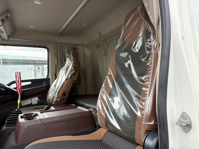 日野 ﾚﾝｼﾞｬｰ ﾊﾈｱｹﾞPG付きｱﾙﾐﾊﾞﾝ /ｻｲﾄﾞﾄﾞｱ付き ｴｱｻｽ ﾜｲﾄﾞ 6MT 車検付き(R9.1.8)9
