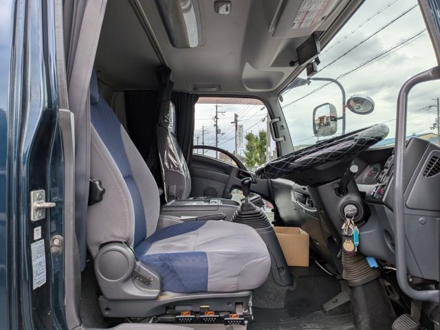 いすゞ ﾌｫﾜｰﾄﾞ 格納PG付き冷凍ﾊﾞﾝ ﾜｲﾄﾞ 6MT ｽﾃﾝ多数 車検付き(令和9年5月5日)18