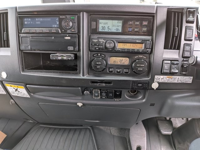 いすゞ ﾌｫﾜｰﾄﾞ 格納PG付き冷凍ﾊﾞﾝ ﾜｲﾄﾞ 6MT ｽﾃﾝ多数 車検付き(令和9年5月5日)19