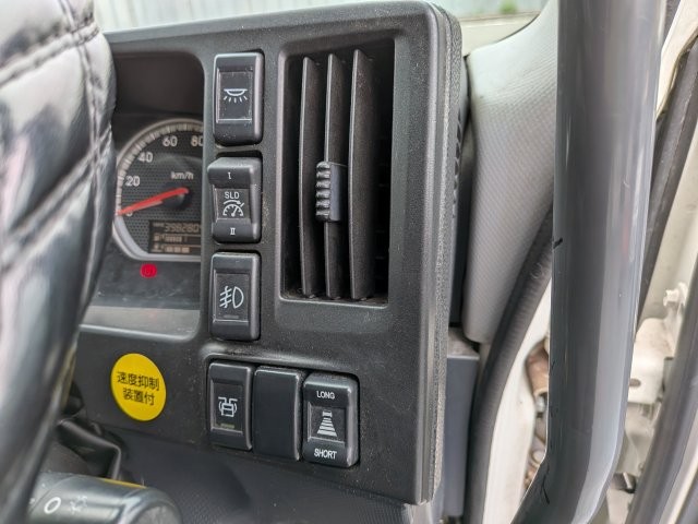 いすゞ ｷﾞｶﾞｱﾙﾐｳｲﾝｸﾞ 防錆仕様 7MT 399千㎞ 車検付き(令和9年3月6日)13