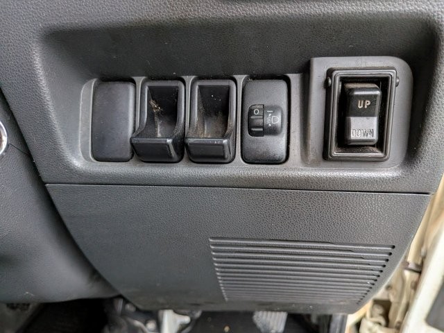 ﾀﾞｲﾊﾂ ﾊｲｾﾞｯﾄ 清掃ﾀﾞﾝﾌﾟ 5MT 4WD 車検付き(令和9年11月24日)13